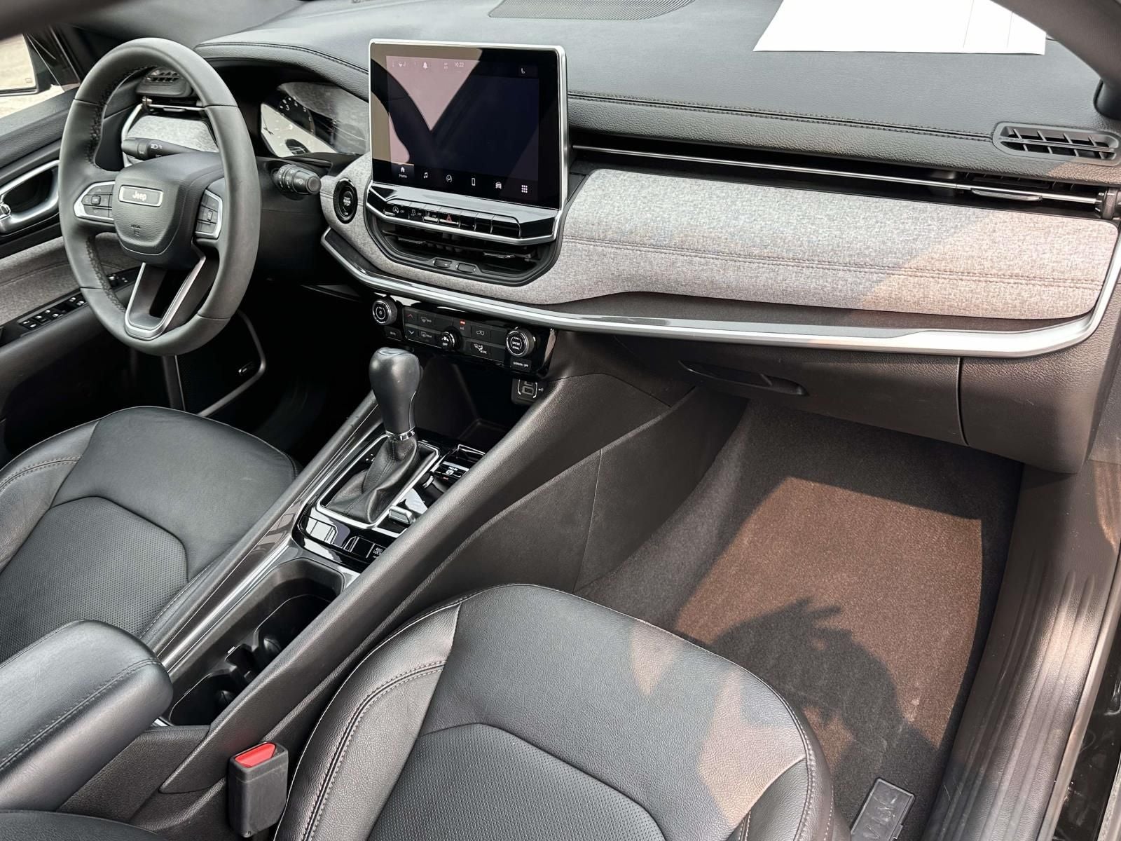 2023 Jeep Compass Latitude Lux