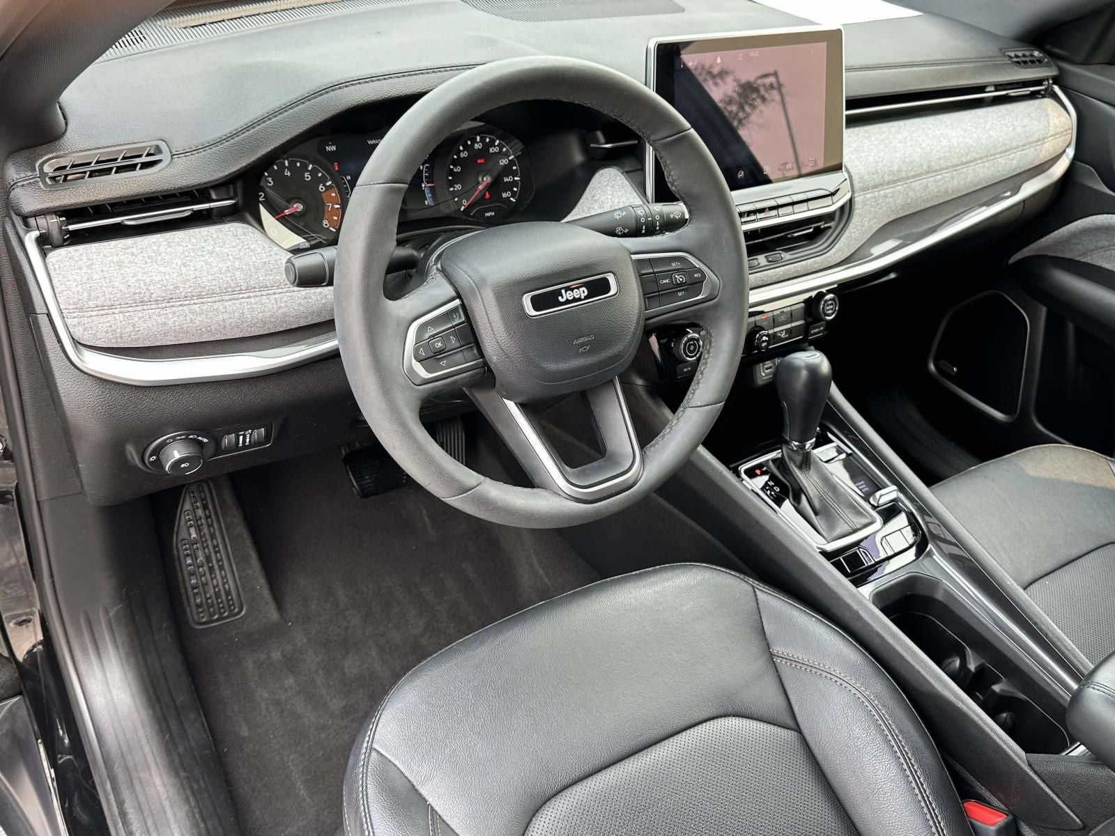2023 Jeep Compass Latitude Lux