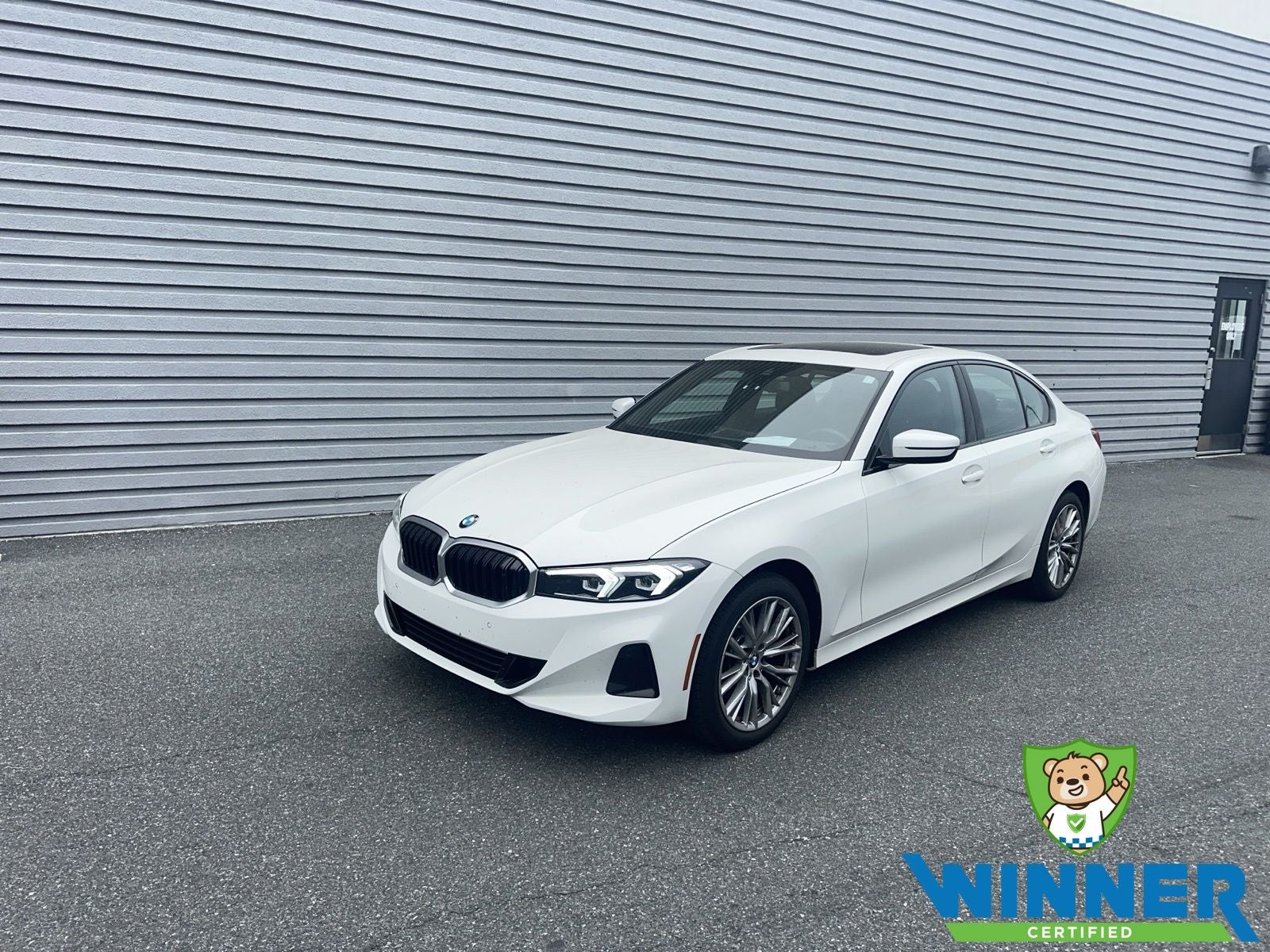 2023 BMW 3 Series 330i xDrive