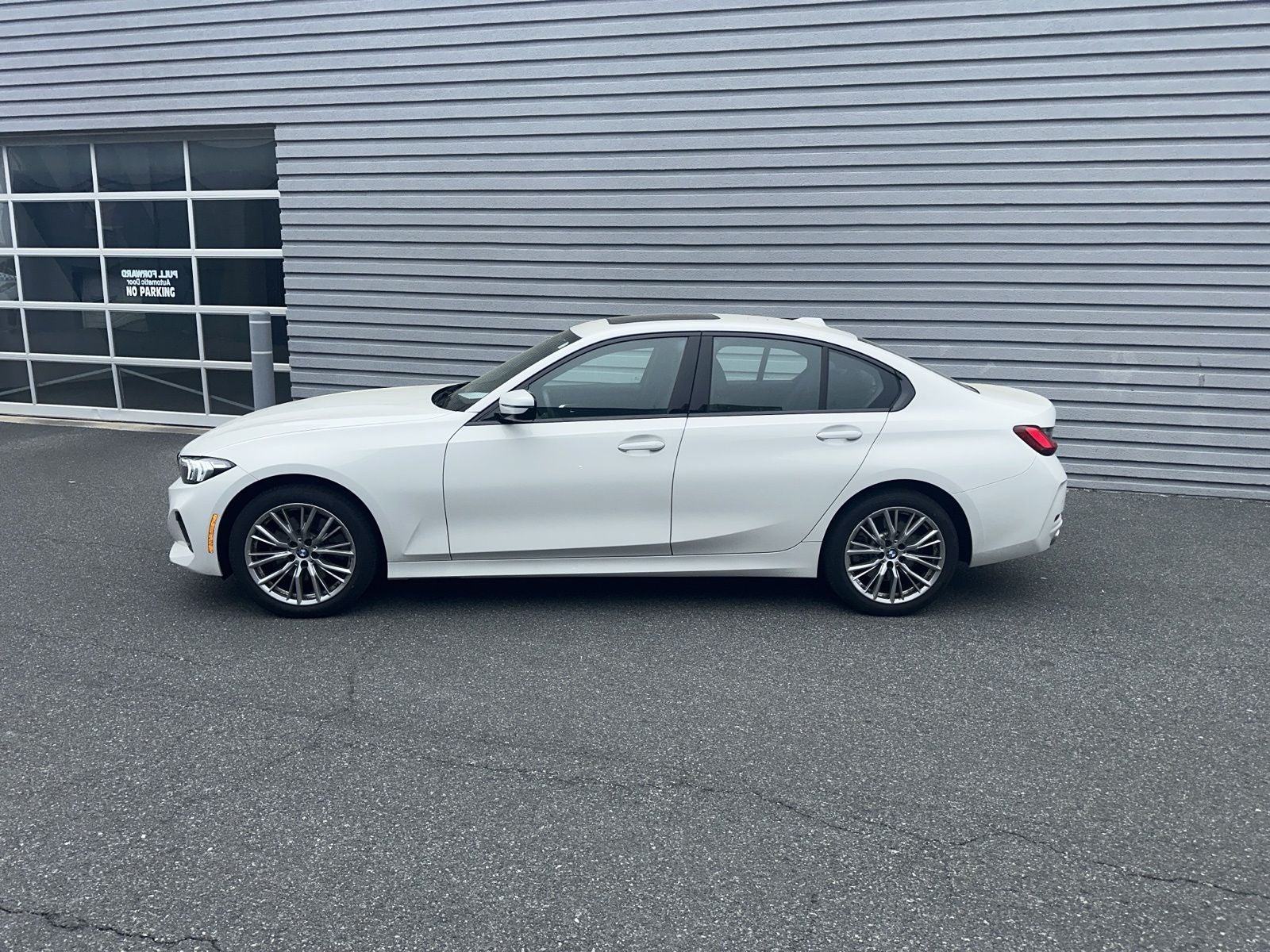 2023 BMW 3 Series 330i xDrive