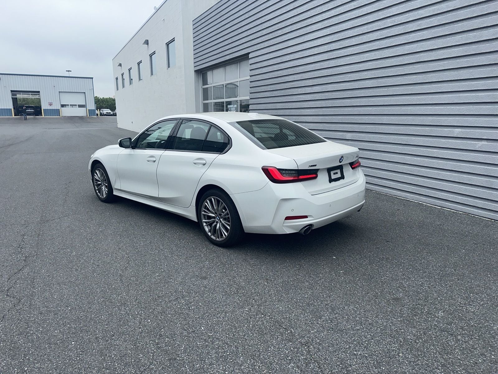 2023 BMW 3 Series 330i xDrive