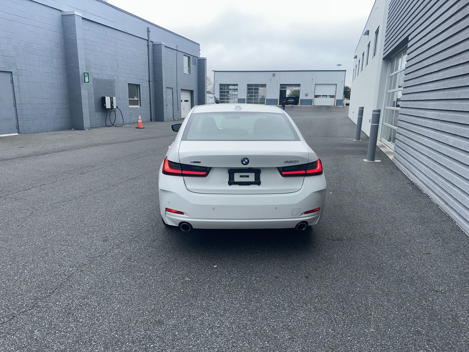 2023 BMW 3 Series 330i xDrive