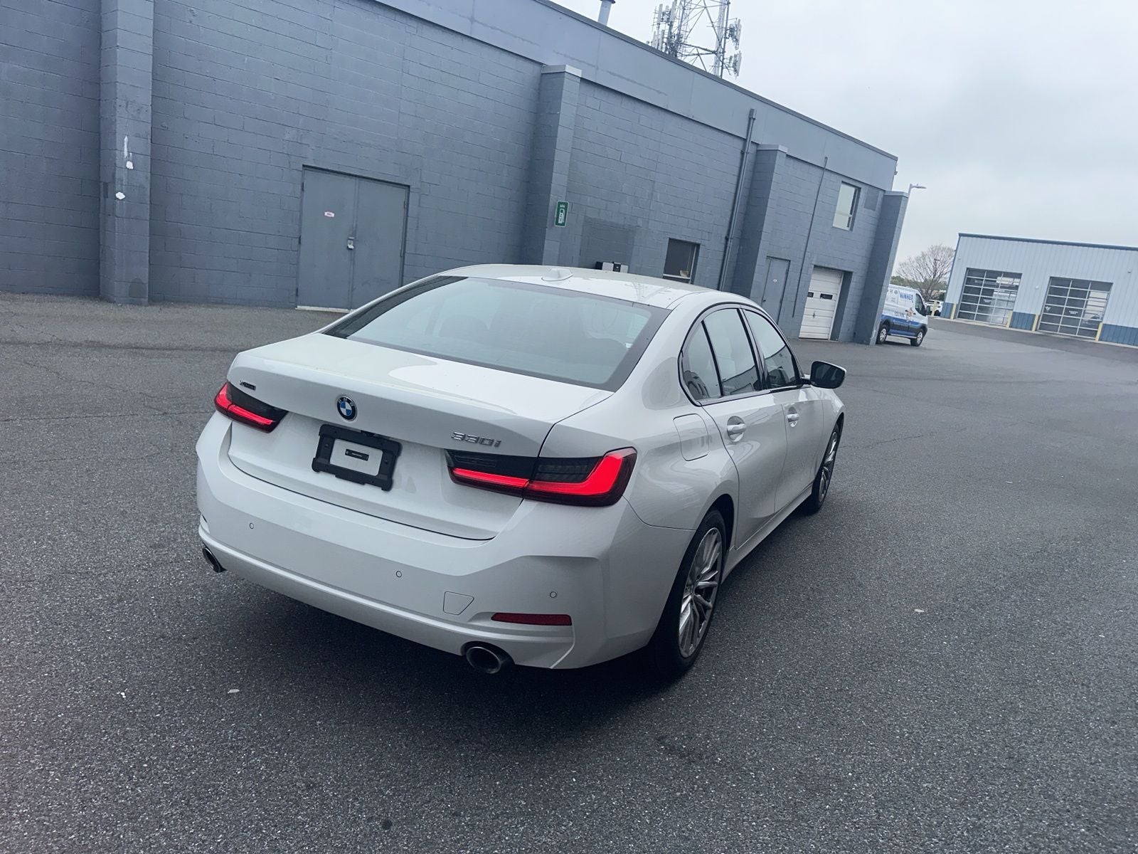 2023 BMW 3 Series 330i xDrive