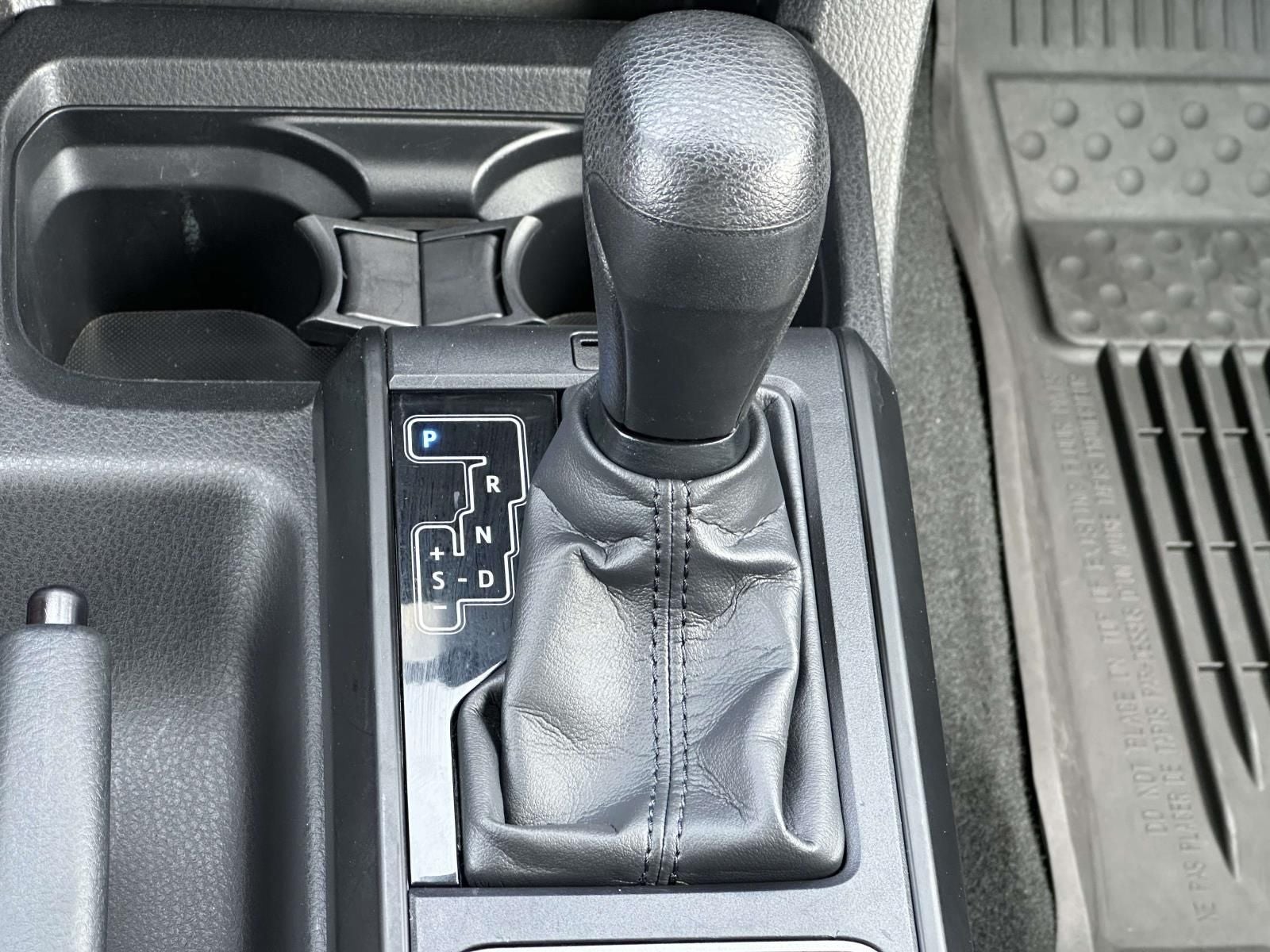 2022 Toyota Tacoma SR V6