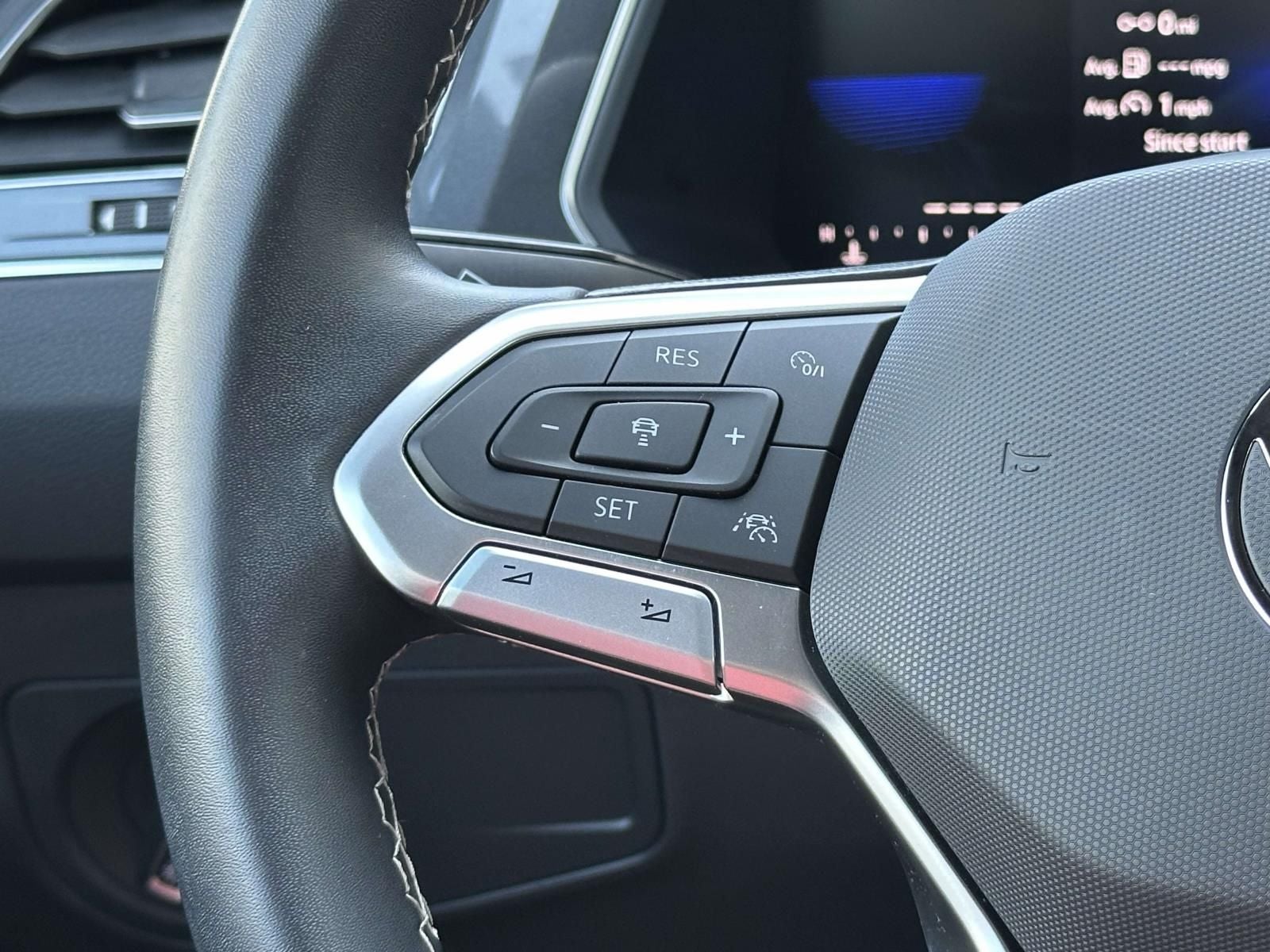 2023 Volkswagen Tiguan 2.0T SE R-Line Black
