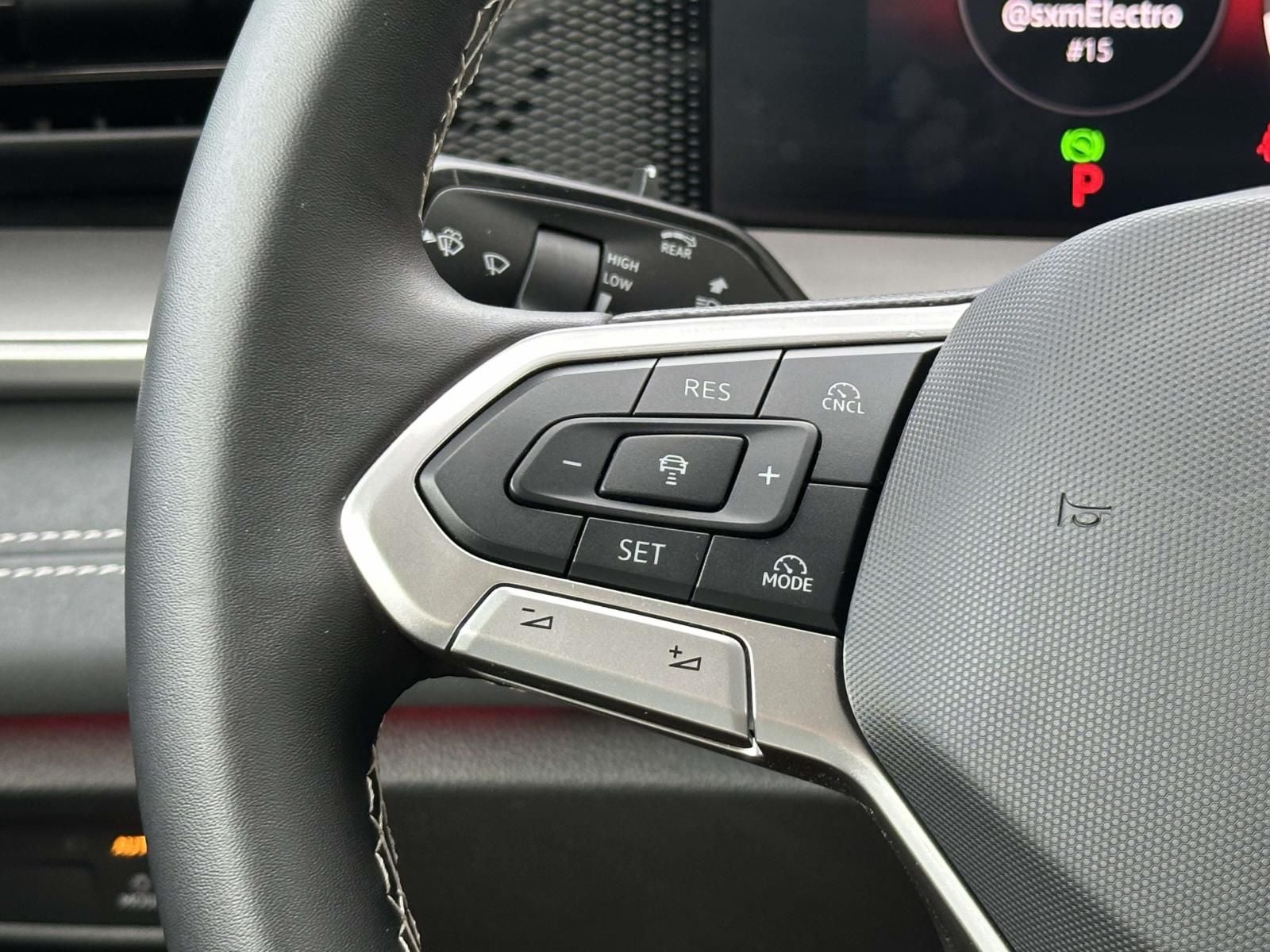 2025 Volkswagen Tiguan 2.0T SE