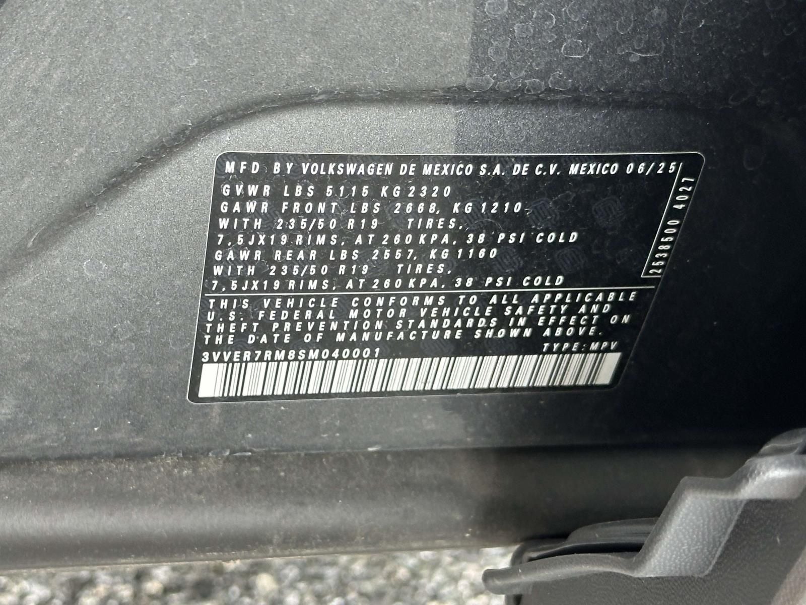 2025 Volkswagen Tiguan 2.0T SE