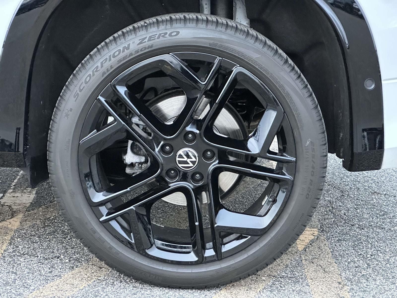 2025 Volkswagen Tiguan 2.0T SE R-Line Black