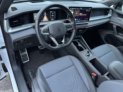 2025 Volkswagen Tiguan 2.0T SE R-Line Black