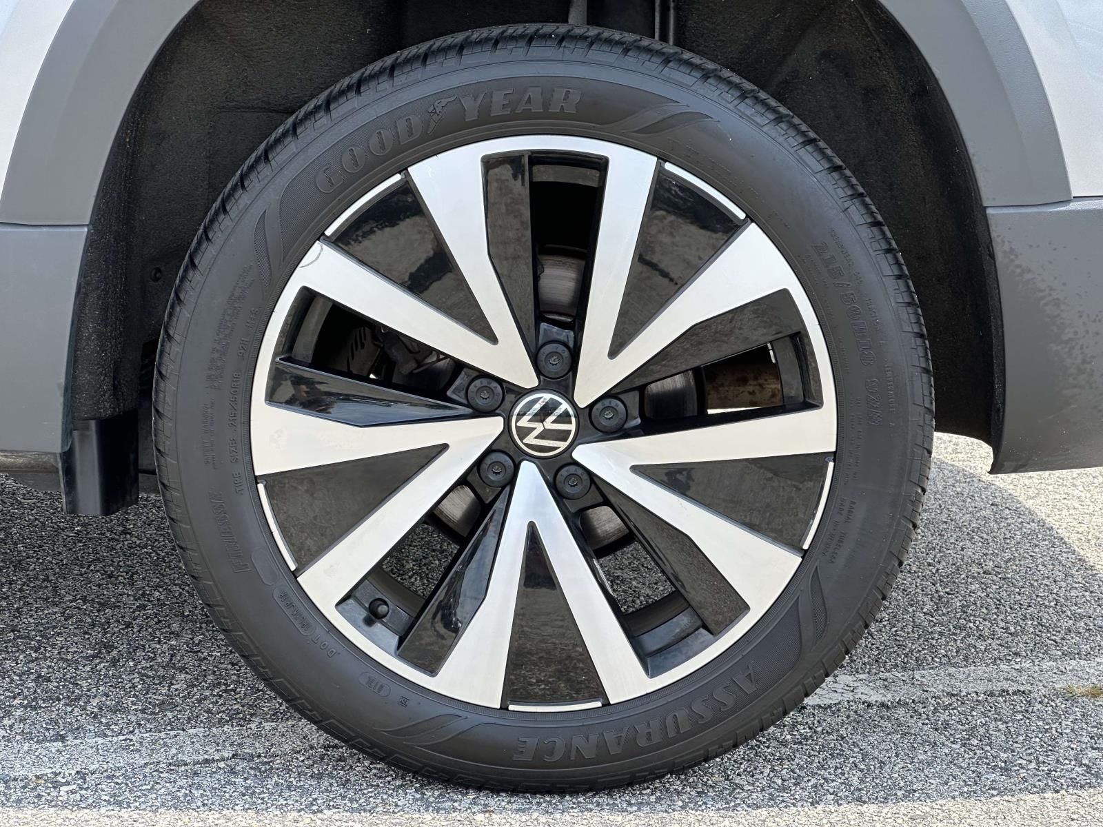 2024 Volkswagen Taos 1.5T SE