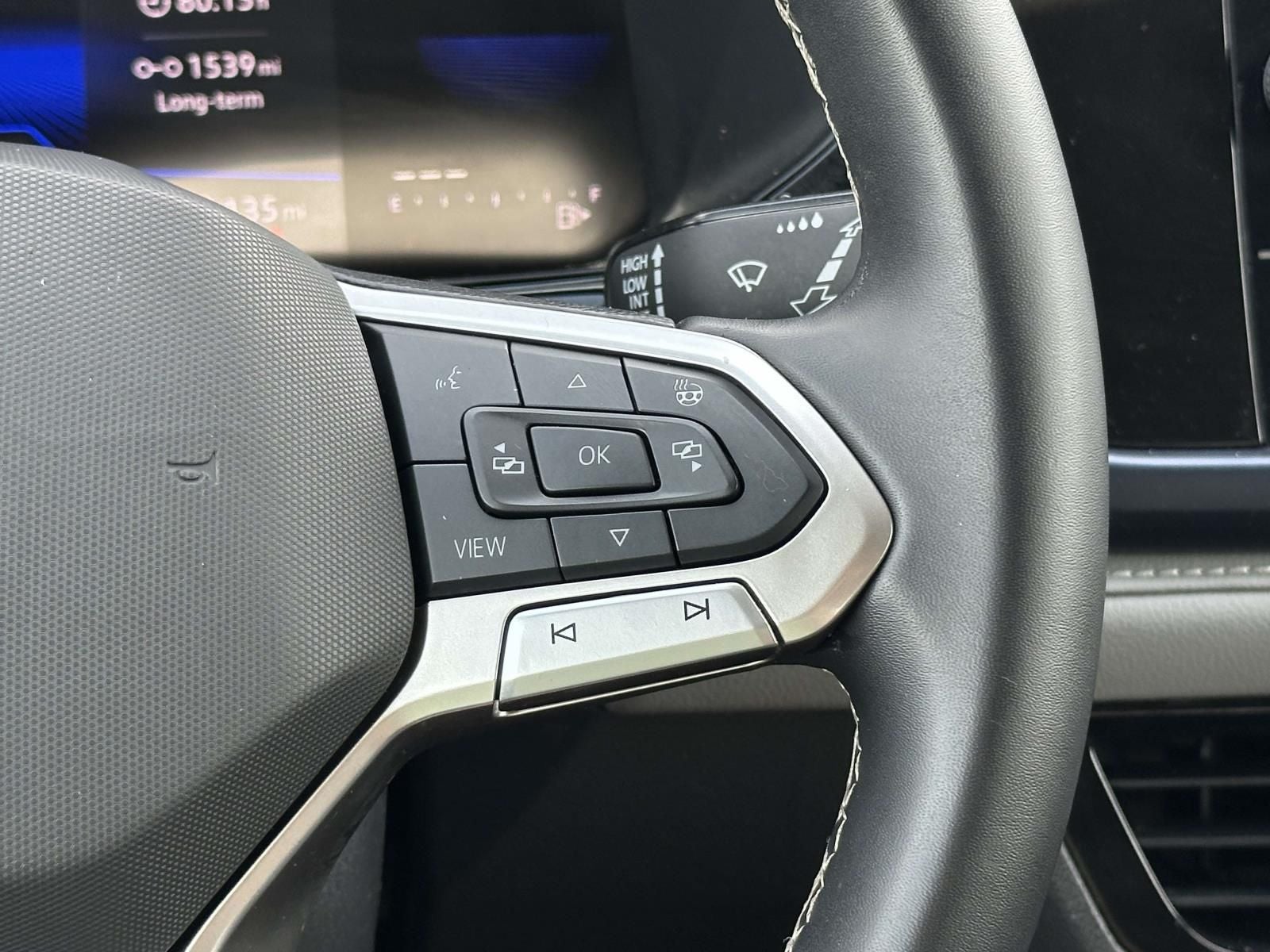 2024 Volkswagen Taos 1.5T SE