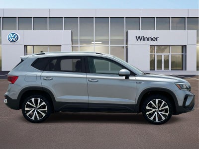 2024 Volkswagen Taos 1.5T SE