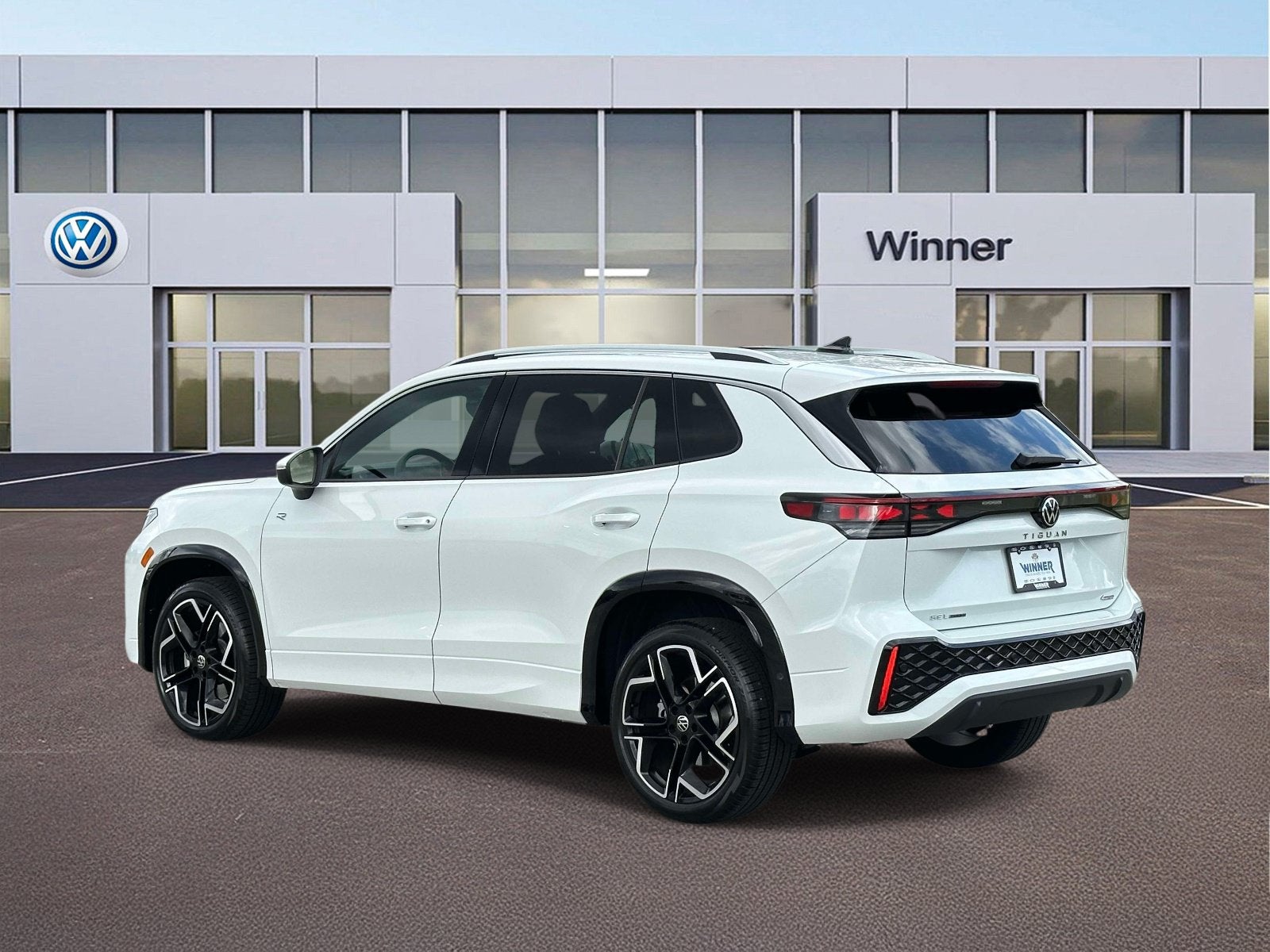 2026 Volkswagen Tiguan SEL R-Line Turbo