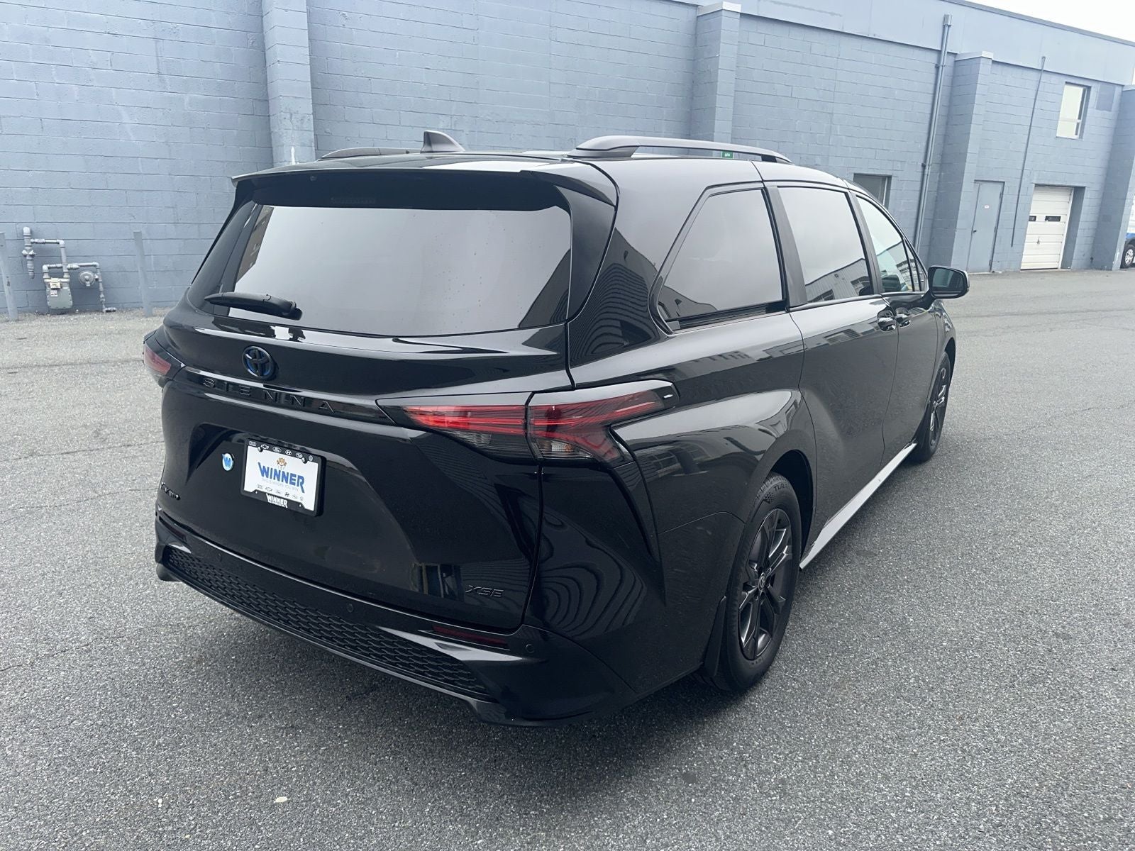 2025 Toyota Sienna XSE 7 Passenger