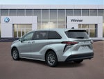 2021 Toyota Sienna LE 8 Passenger