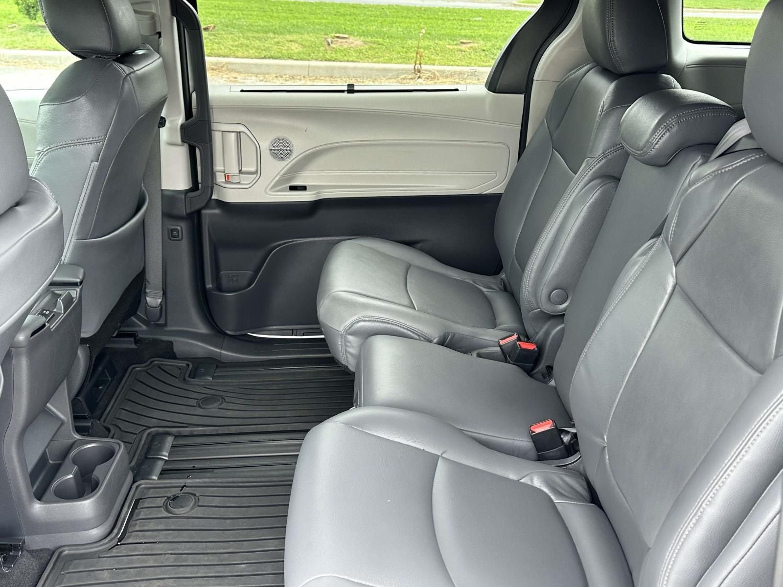 2021 Toyota Sienna LE 8 Passenger