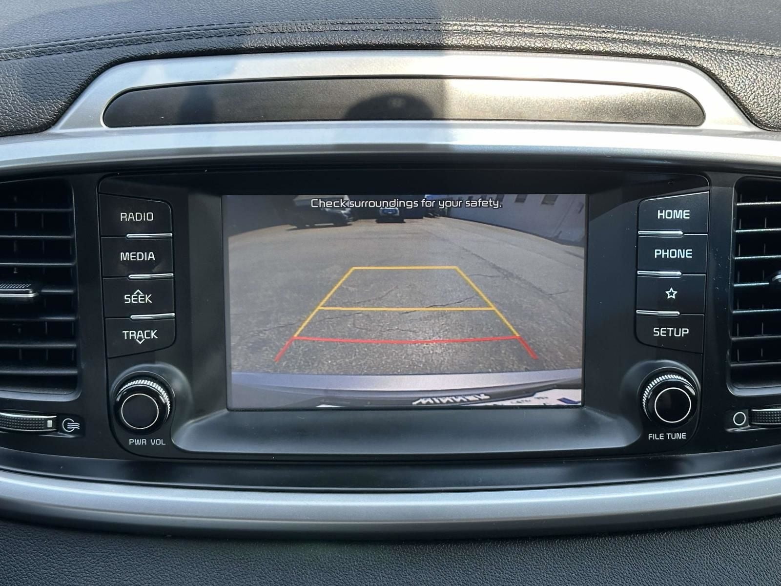 2020 Kia Sorento LX