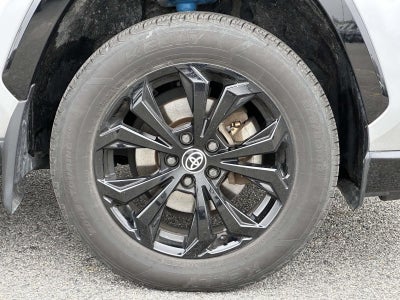 2022 Toyota RAV4 Hybrid SE