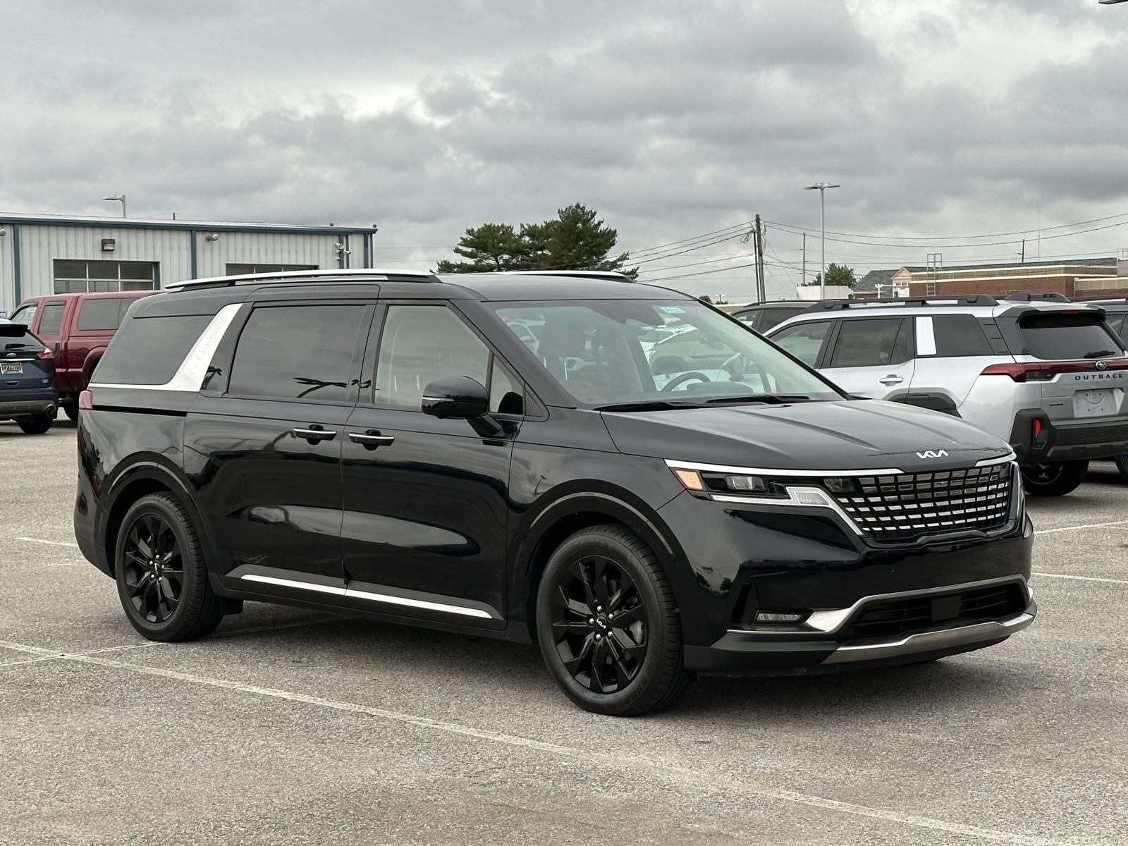 2024 Kia Carnival SX