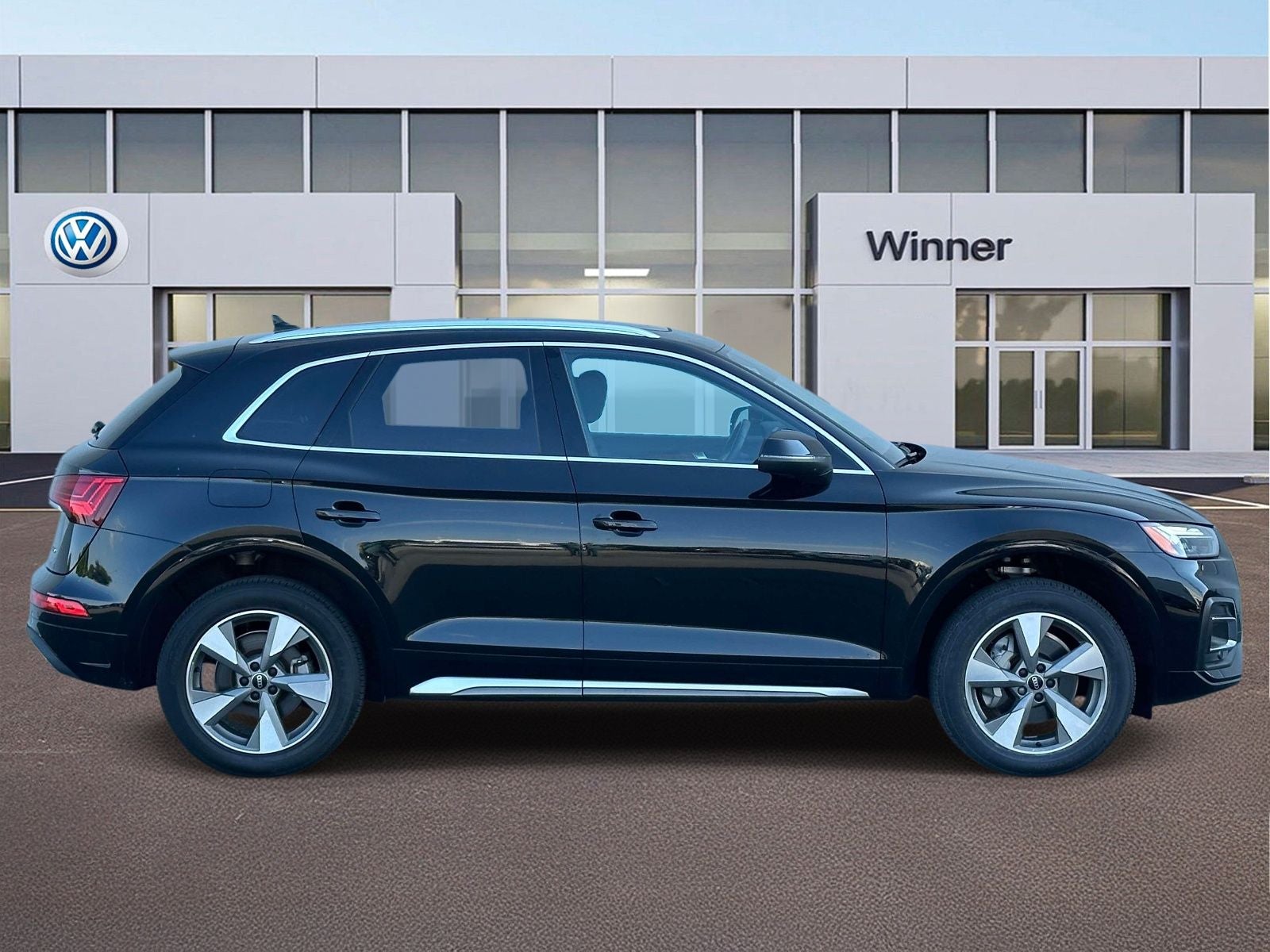 2023 Audi Q5 40 Premium quattro