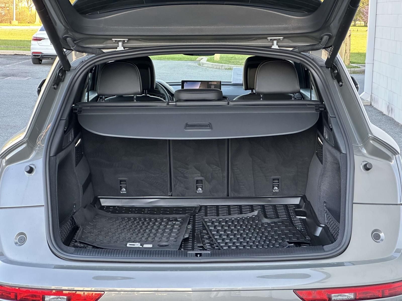 2023 Audi Q5 45 S line Premium quattro