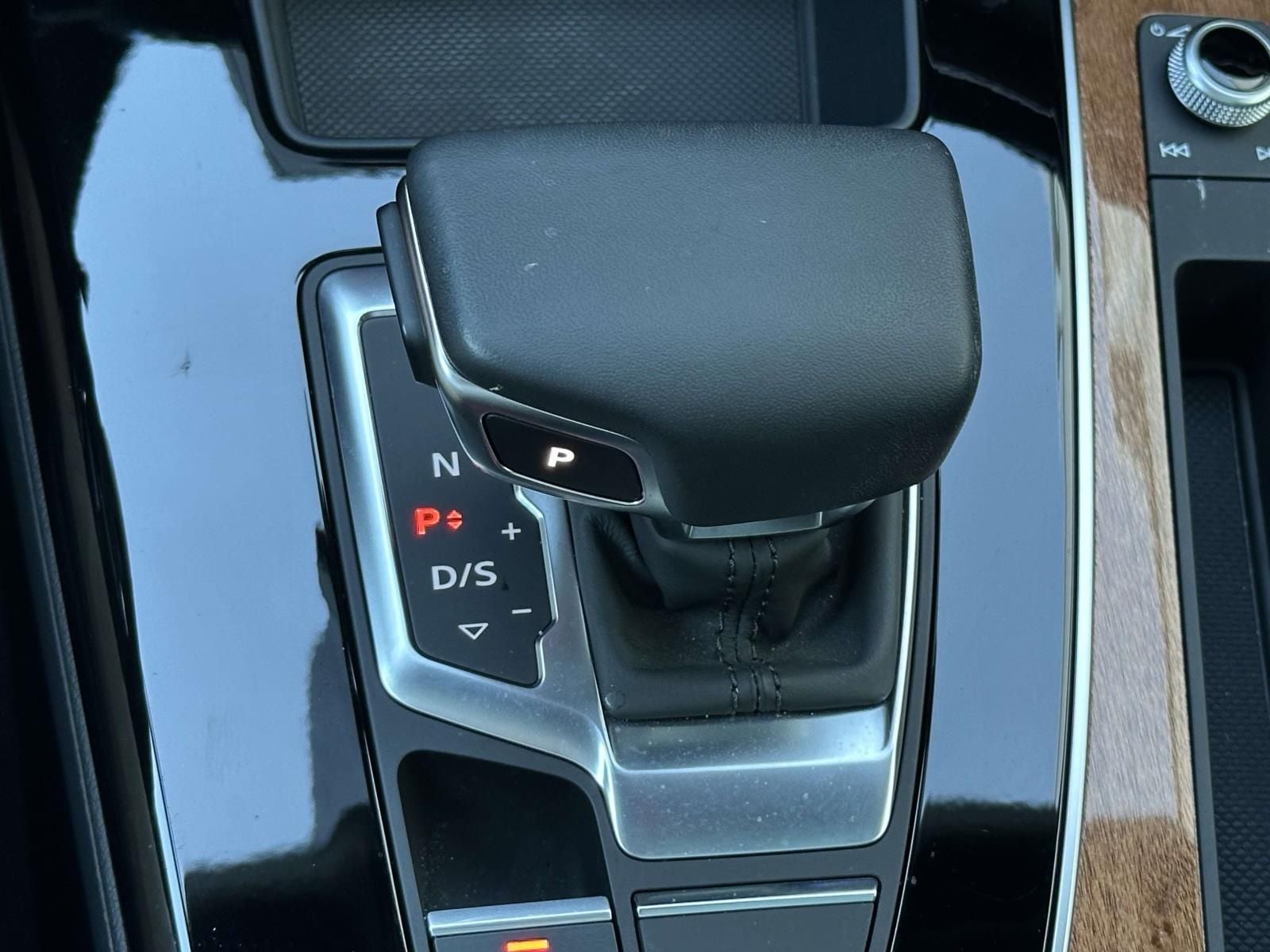 2023 Audi Q5 45 S line Premium quattro