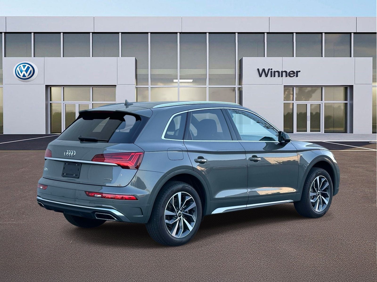 2023 Audi Q5 45 S line Premium quattro