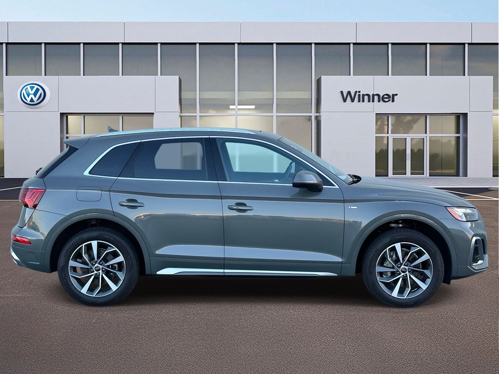 2023 Audi Q5 45 S line Premium quattro