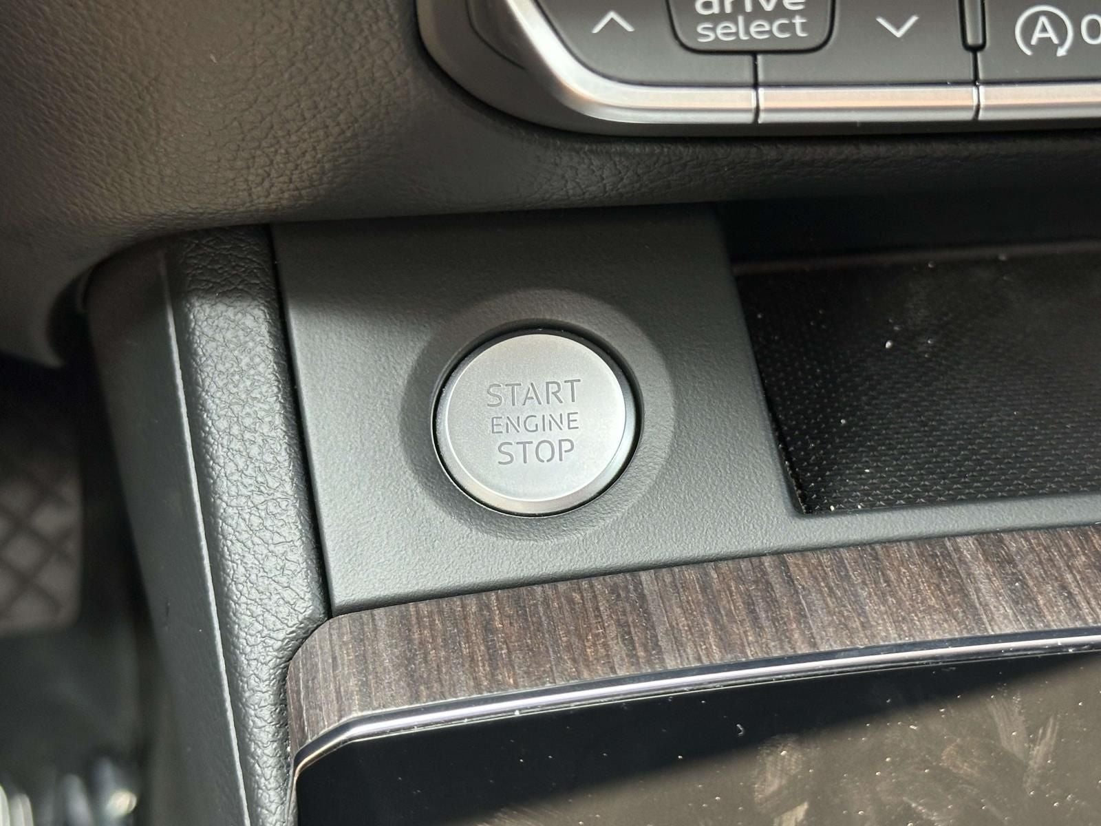 2023 Audi Q5 45 S line Premium quattro