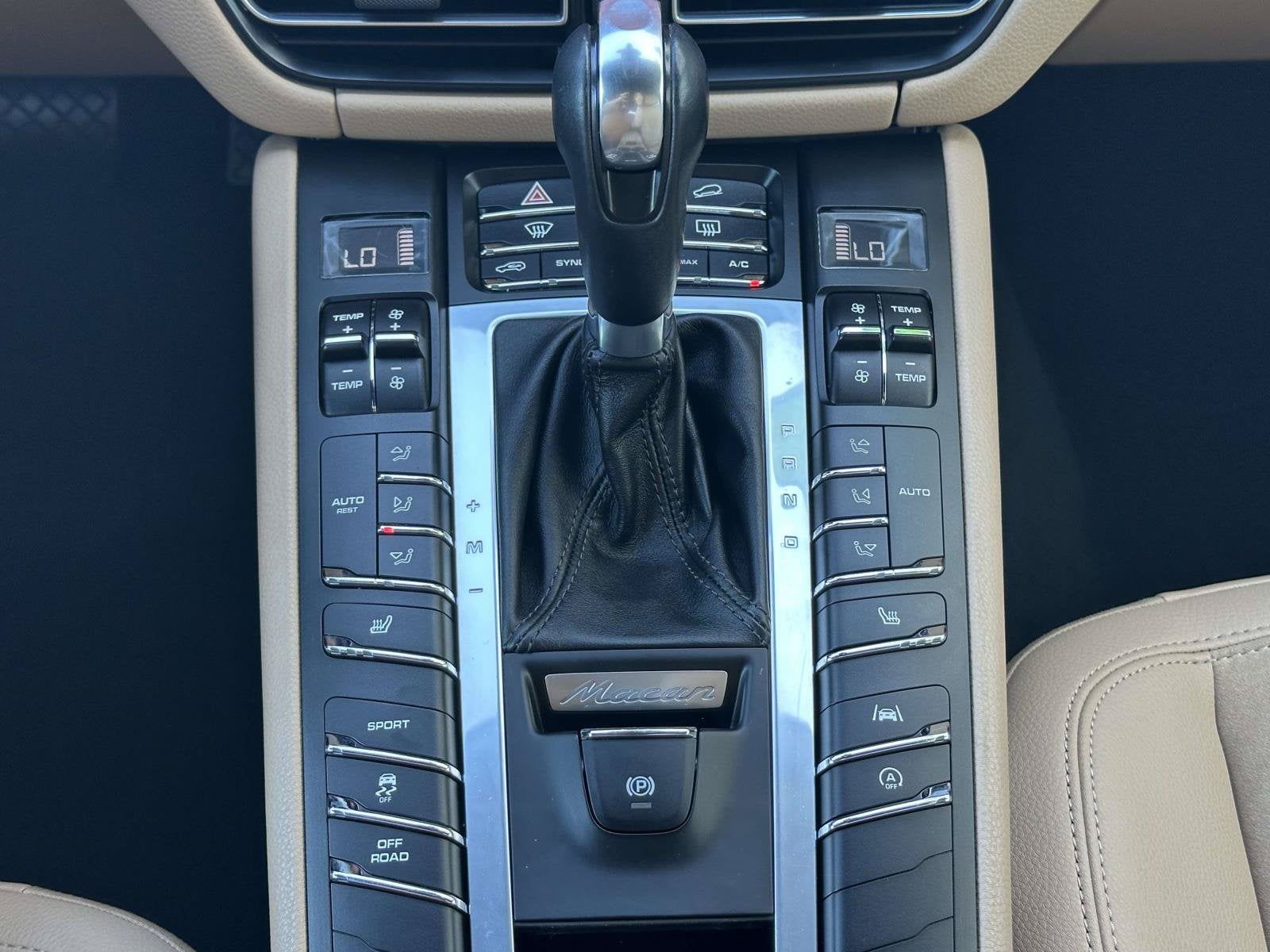 2021 Porsche Macan Base