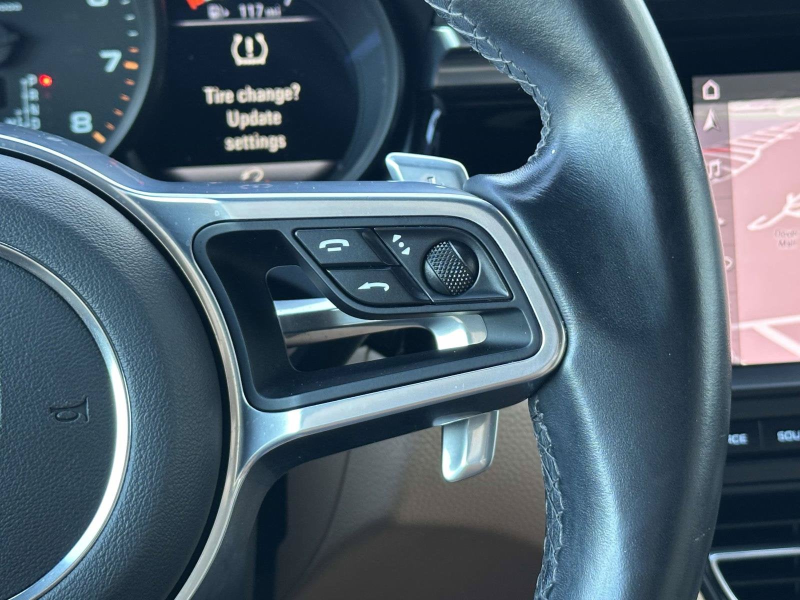 2021 Porsche Macan Base