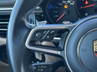 2021 Porsche Macan Base