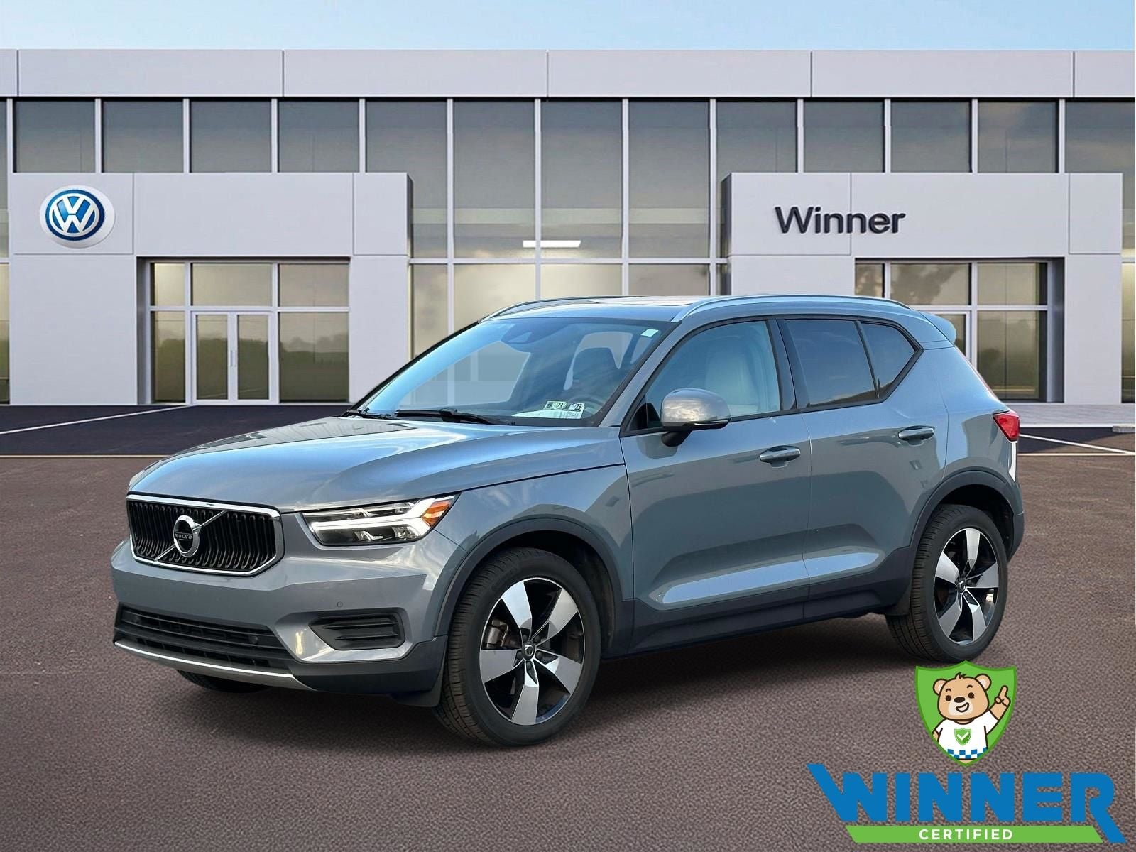 2020 Volvo XC40 Momentum