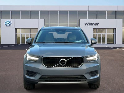 2020 Volvo XC40 Momentum