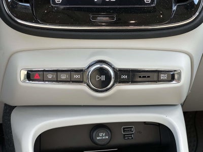 2020 Volvo XC40 Momentum