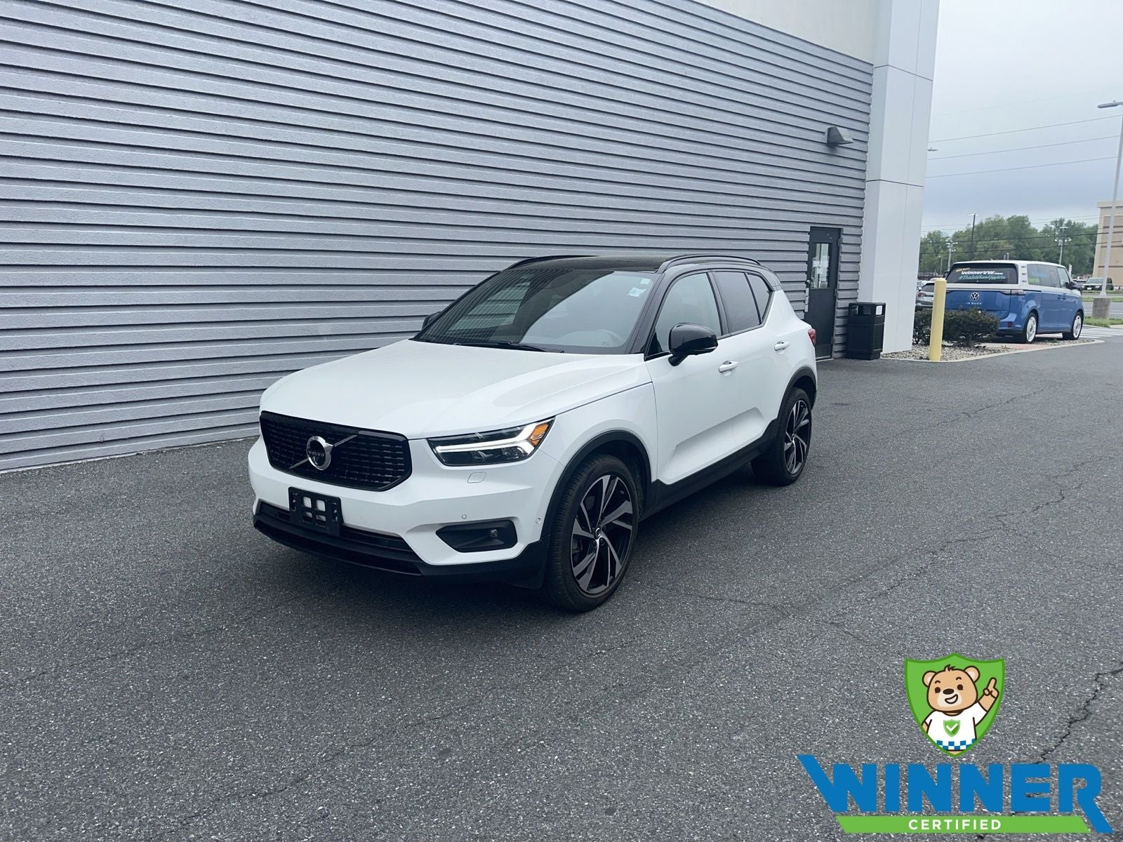 2021 Volvo XC40 R-Design