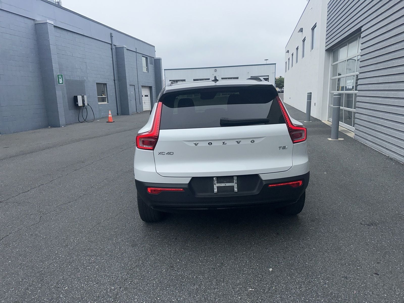 2021 Volvo XC40 R-Design