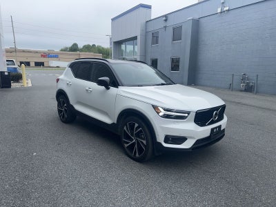 2021 Volvo XC40 R-Design