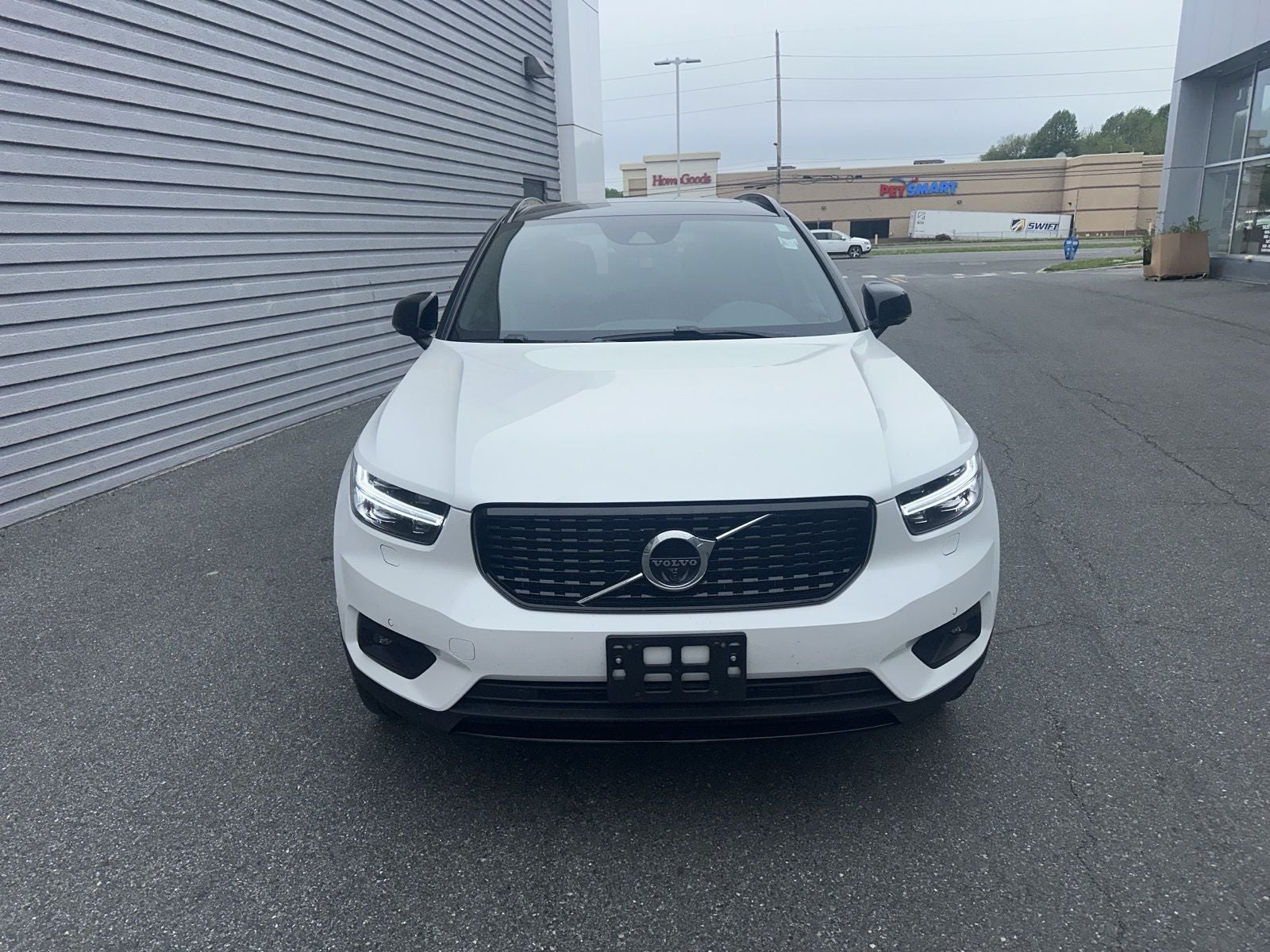 2021 Volvo XC40 R-Design