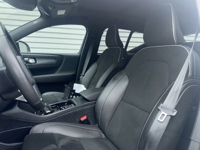2021 Volvo XC40 R-Design