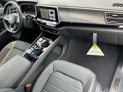 2026 Volkswagen Atlas Cross Sport 2.0T SEL R-Line Black