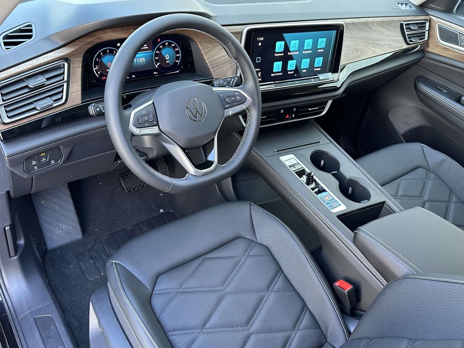 2026 Volkswagen Atlas 2.0T SE