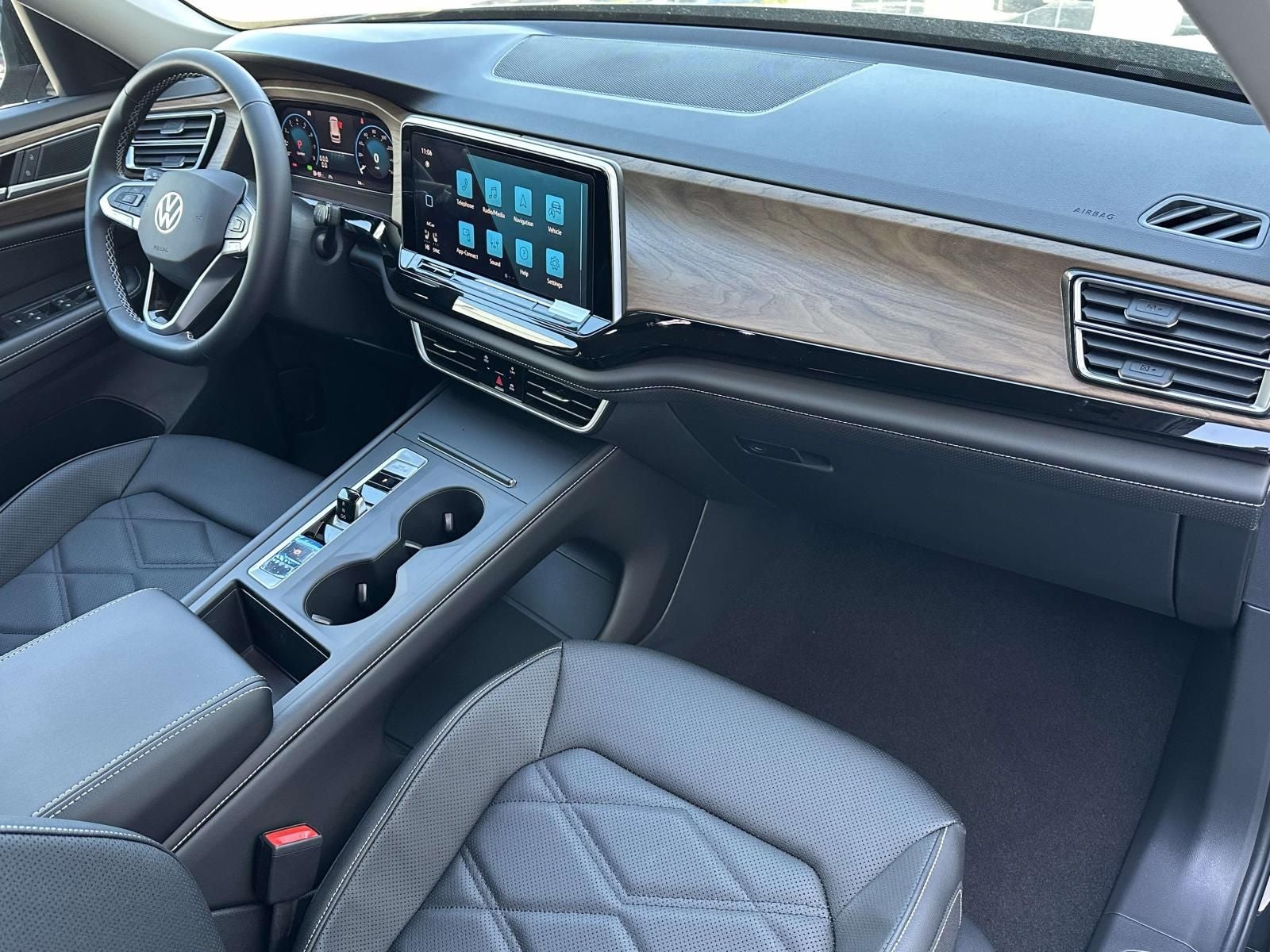 2026 Volkswagen Atlas 2.0T SE