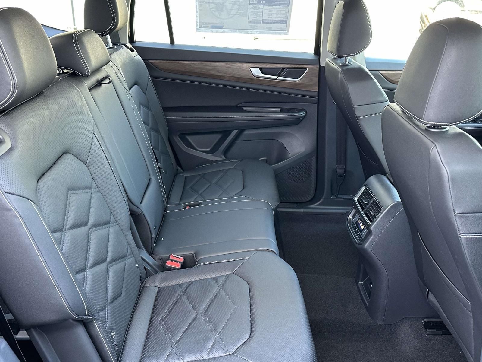 2026 Volkswagen Atlas 2.0T SE