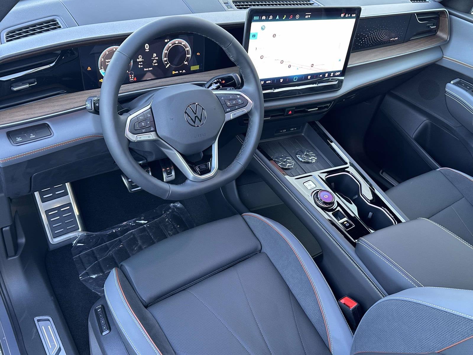 2027 Volkswagen Atlas SEL Premium R-Line
