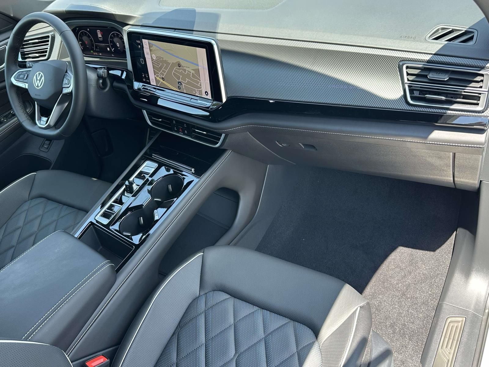 2026 Volkswagen Atlas Cross Sport 2.0T SEL Premium R-Line