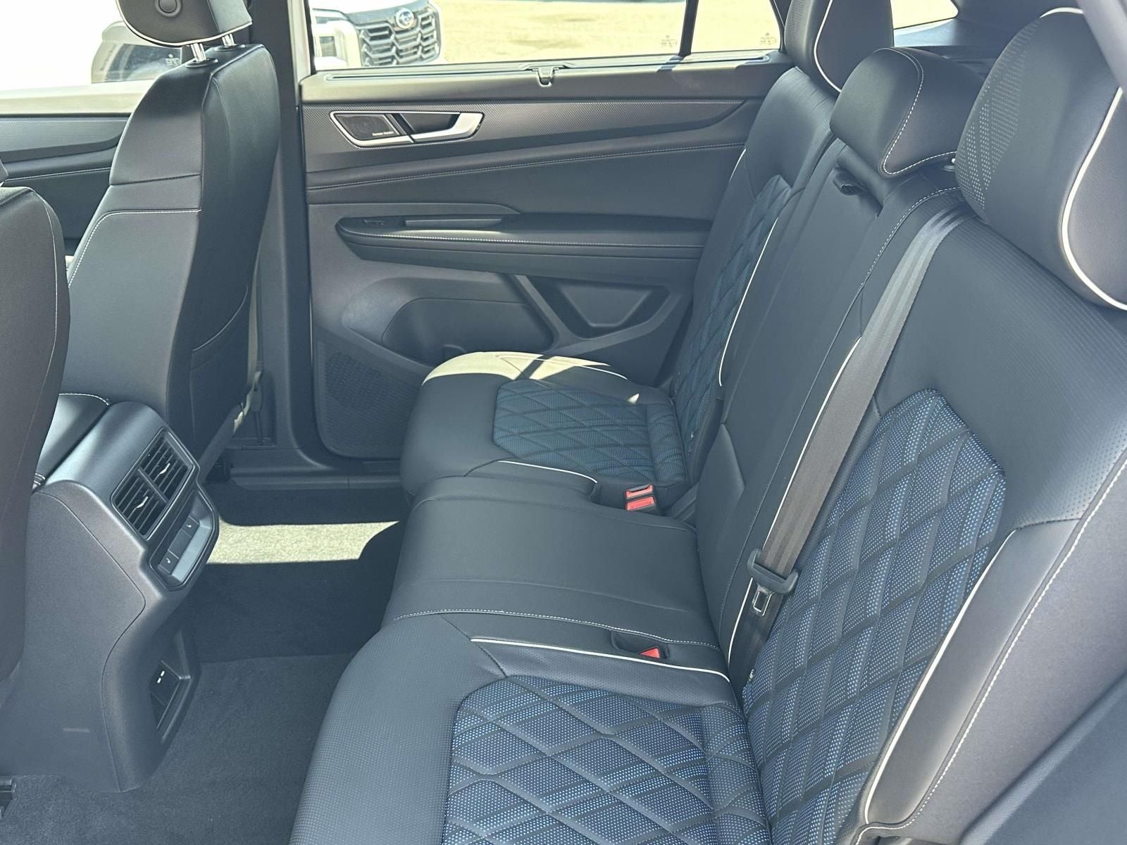 2026 Volkswagen Atlas Cross Sport 2.0T SEL Premium R-Line