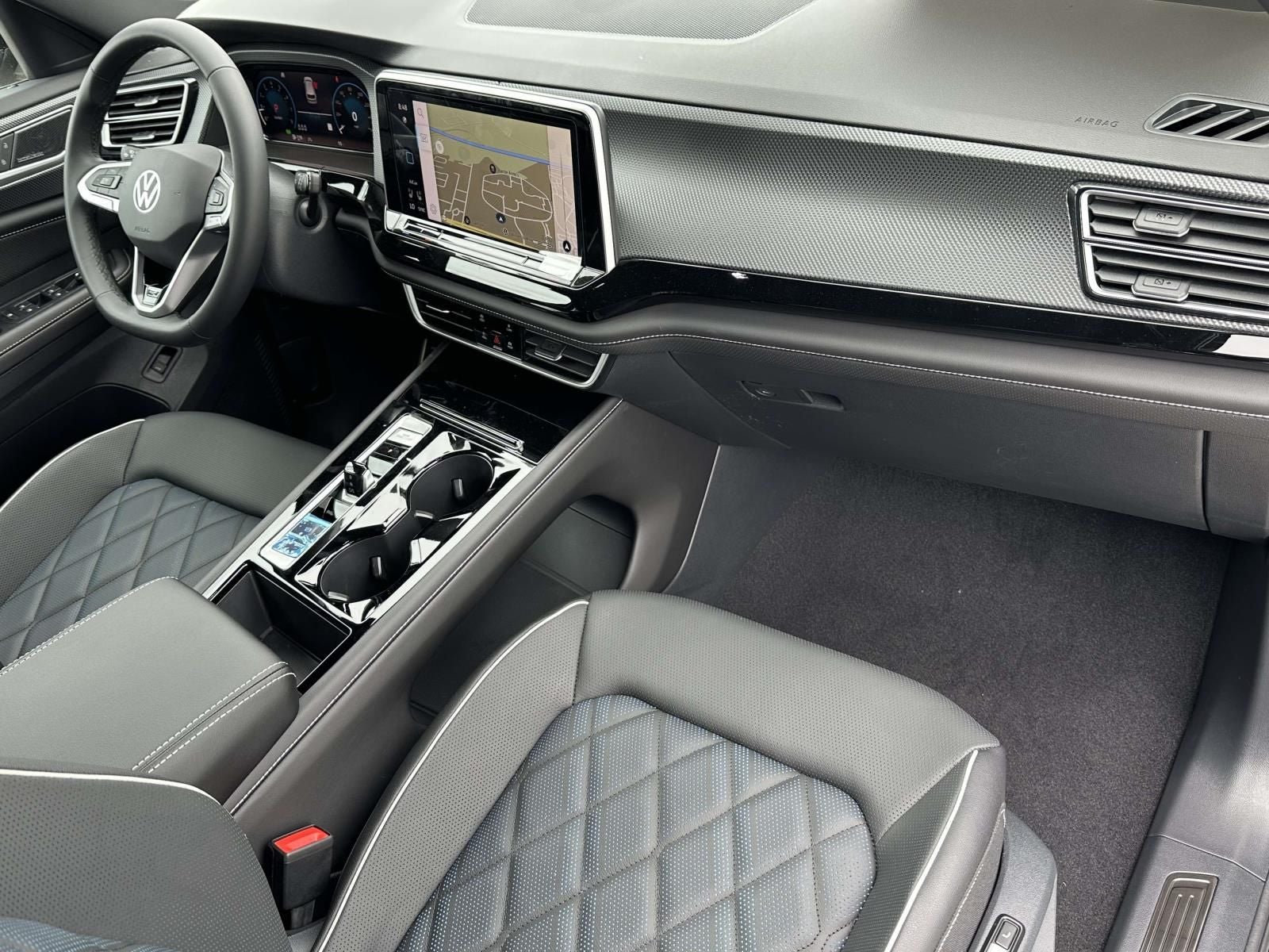 2026 Volkswagen Atlas Cross Sport 2.0T SEL Premium R-Line