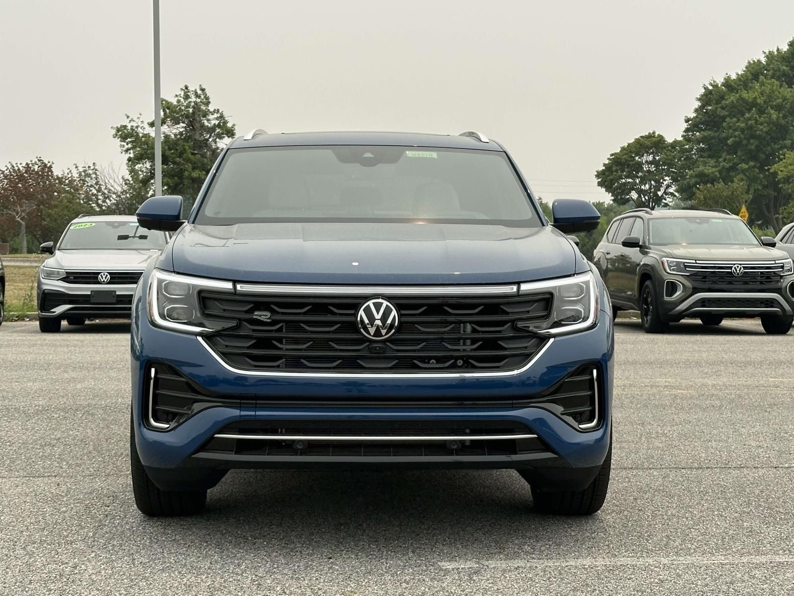 2026 Volkswagen Atlas Cross Sport 2.0T SEL Premium R-Line