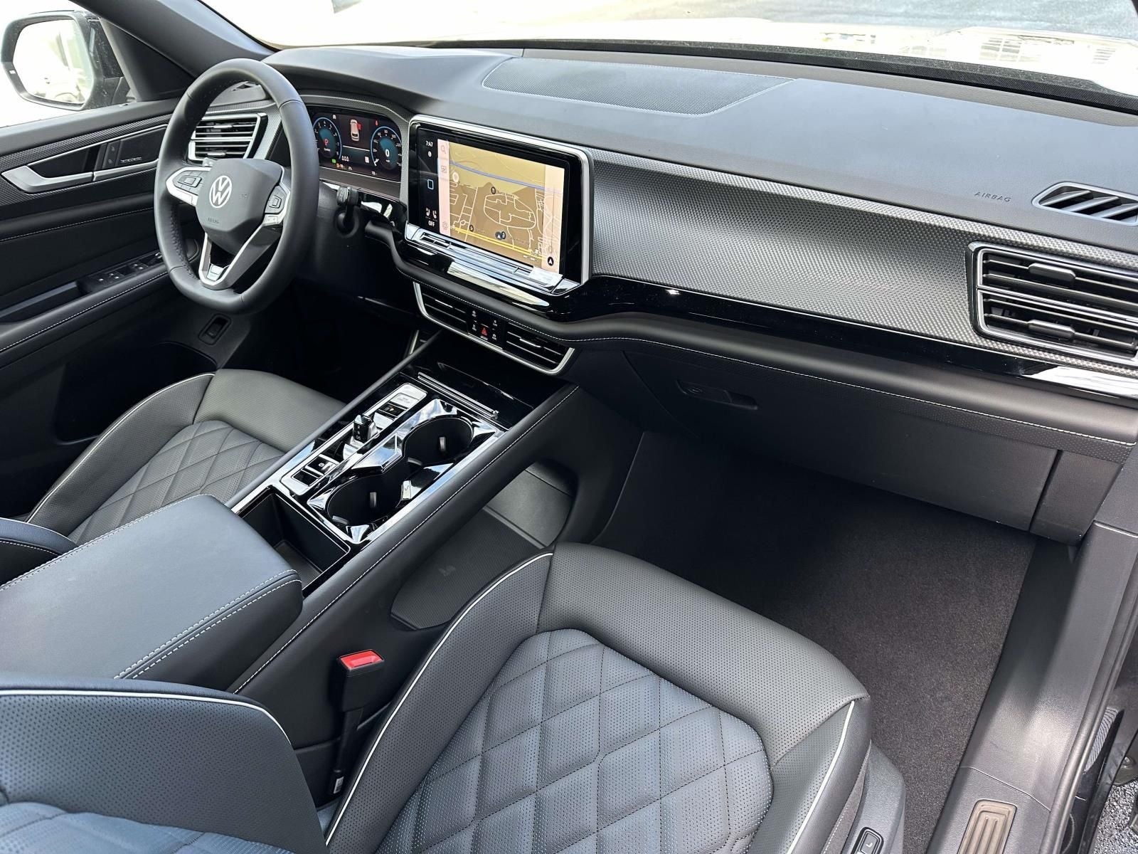 2026 Volkswagen Atlas Cross Sport 2.0T SEL Premium R-Line